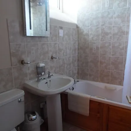 Han/Misafirhane The Board Hawes